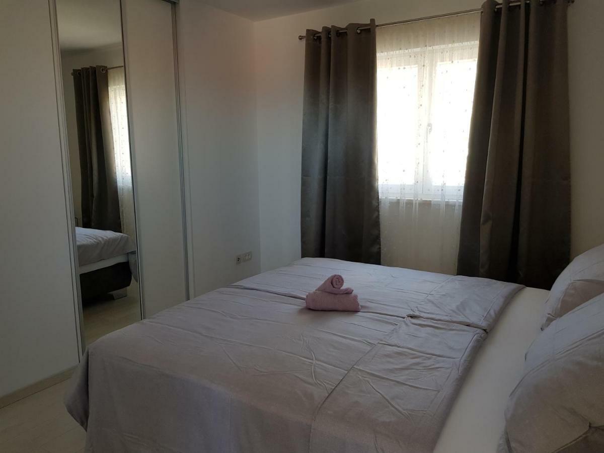 Apartmani Marella Seget Donji Exterior photo